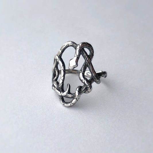 Wandering Serpent Ring