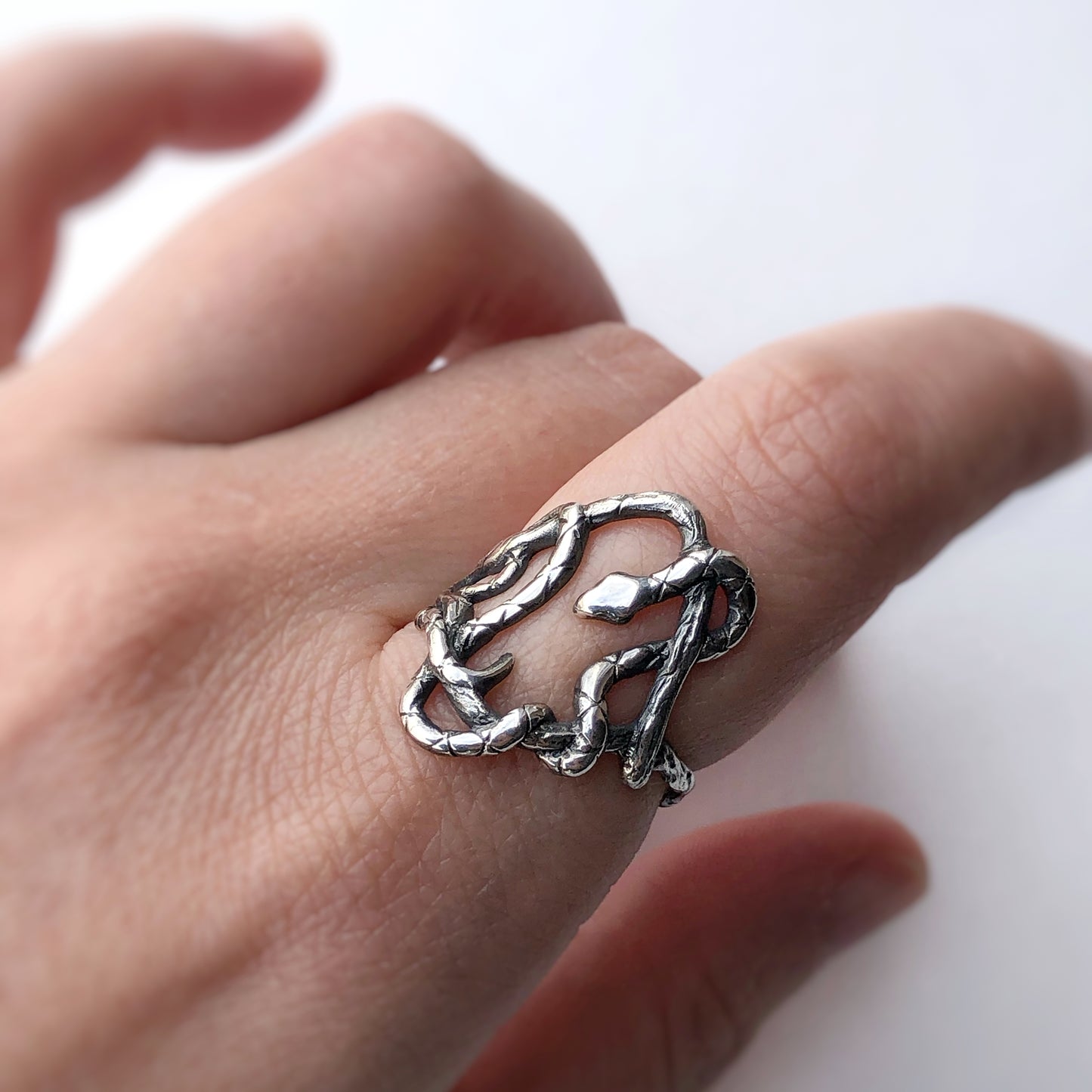 Wandering Serpent Ring