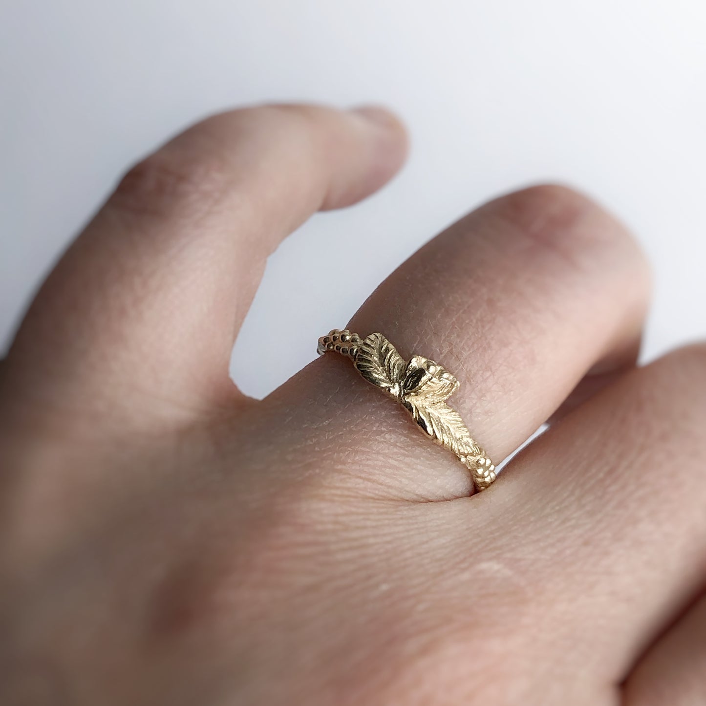 Flower Ring - 9K Gold