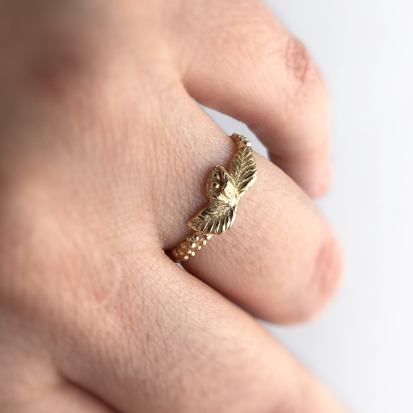 Flower Ring - 9K Gold