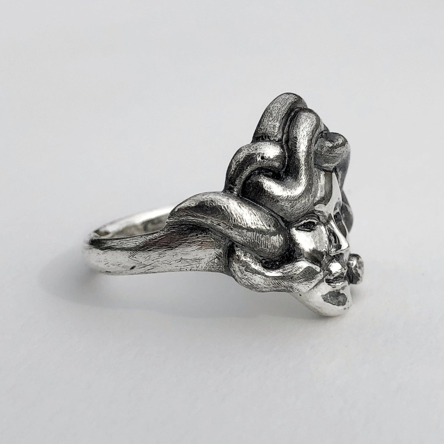 Medusa Ring