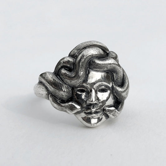 Medusa Ring